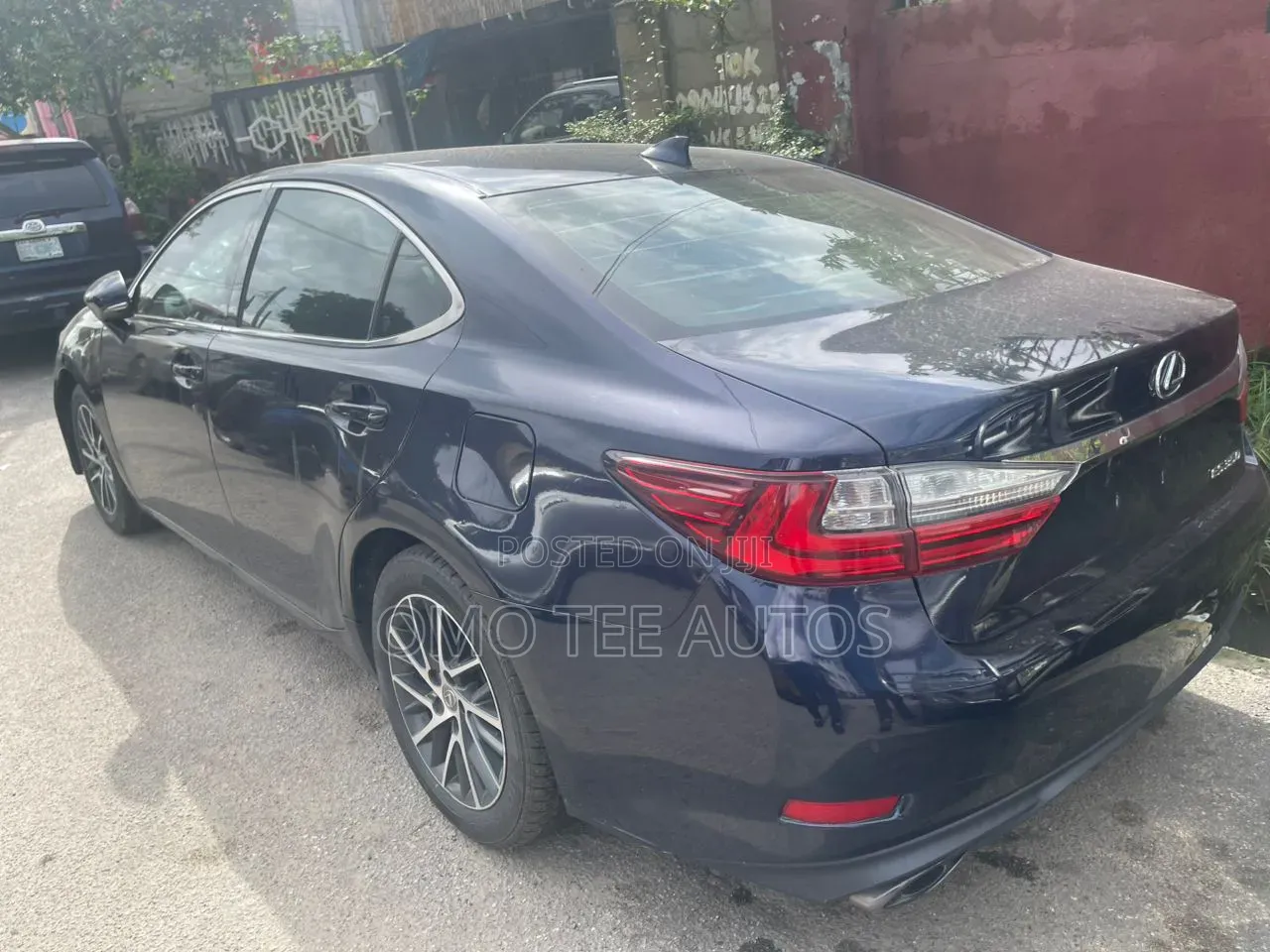 Lexus ES 2018 Blue