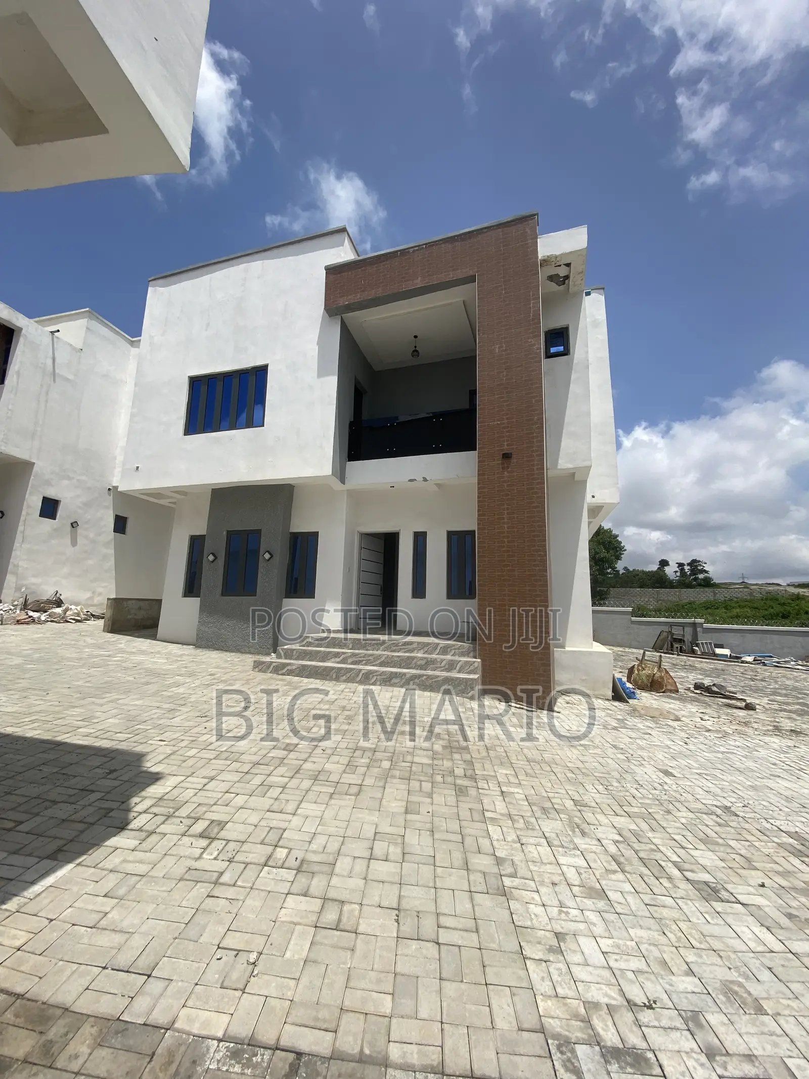 4bdrm Duplex in Guzape for sale