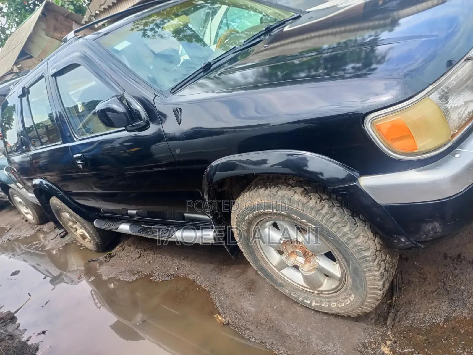 Nissan Pathfinder 1998 Black
