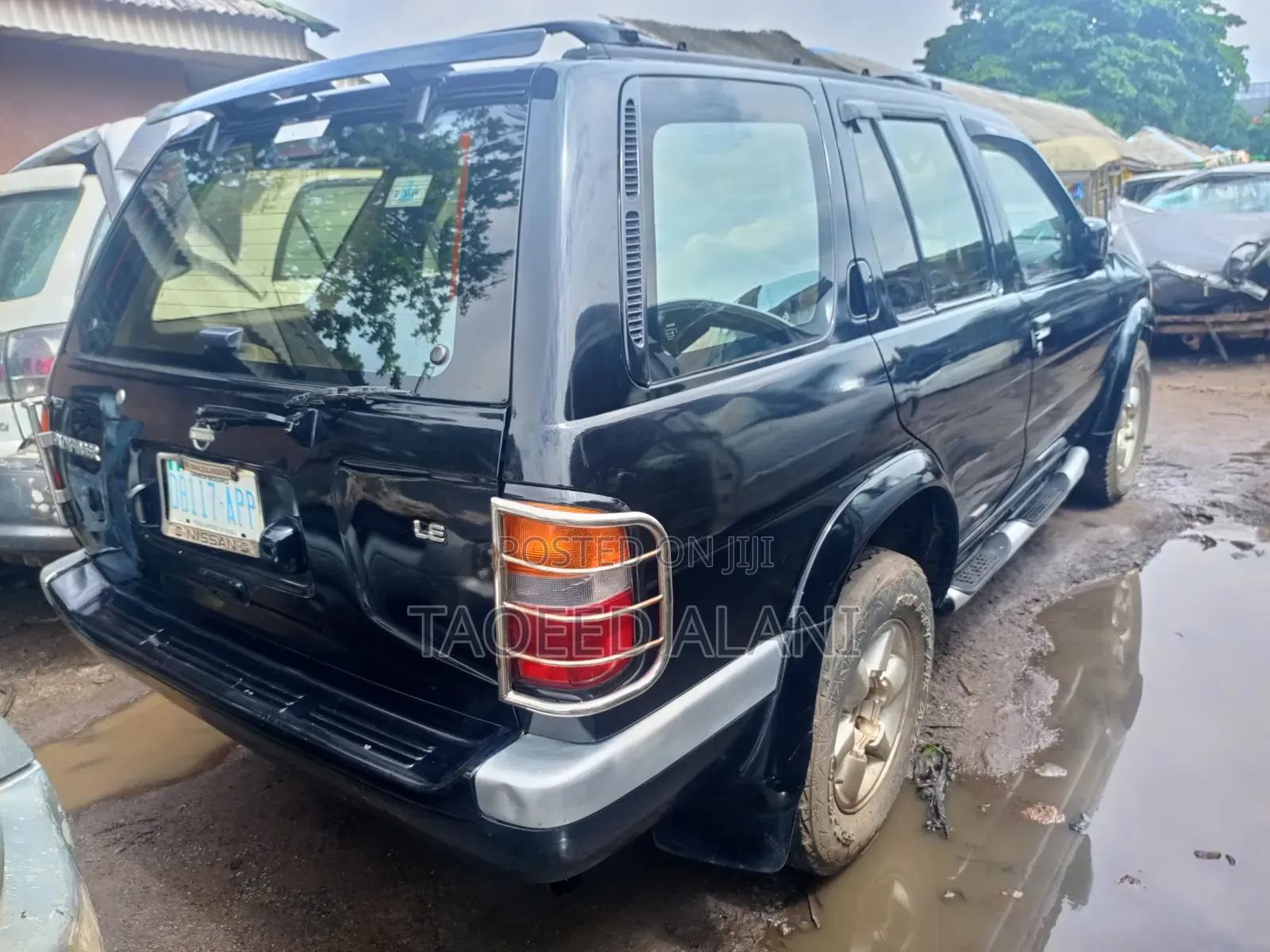 Nissan Pathfinder 1998 Black