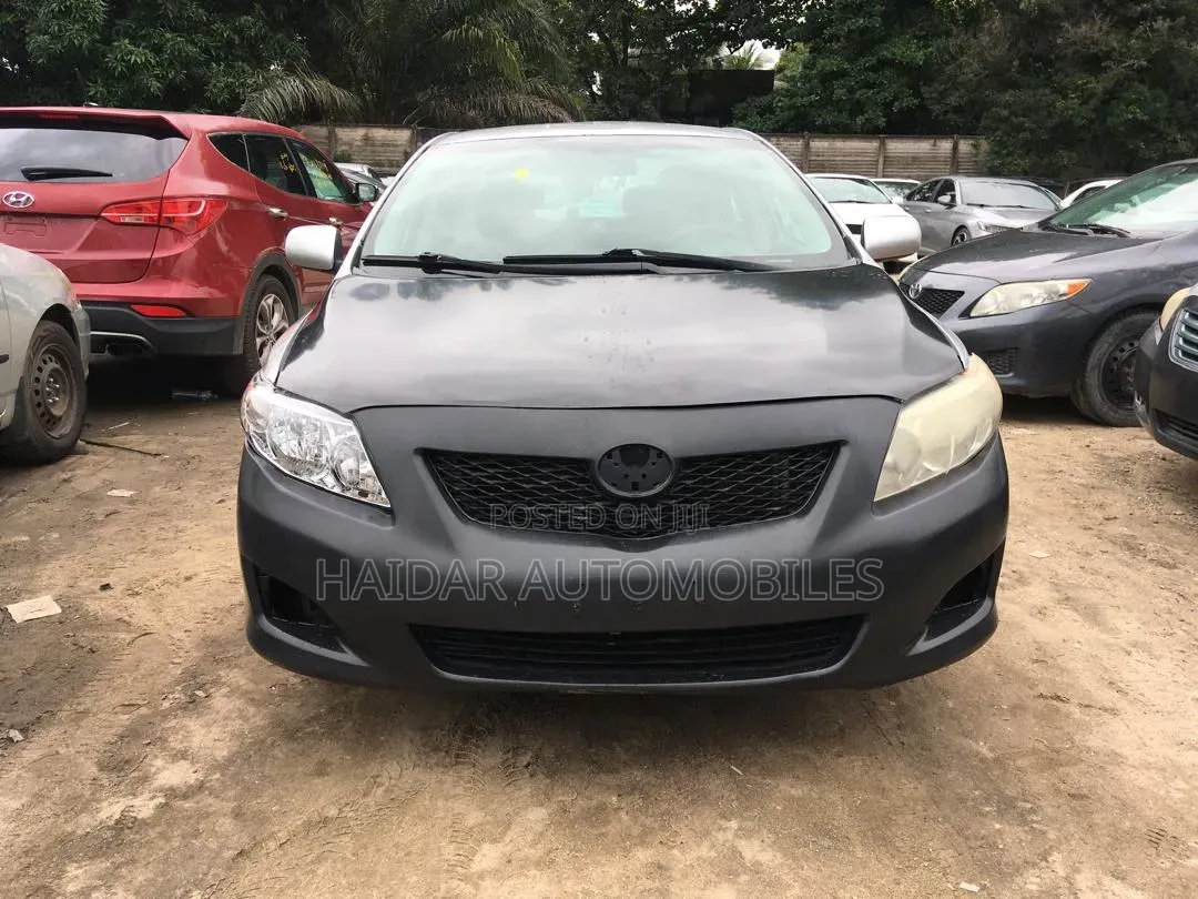Toyota Corolla 2010 Silver