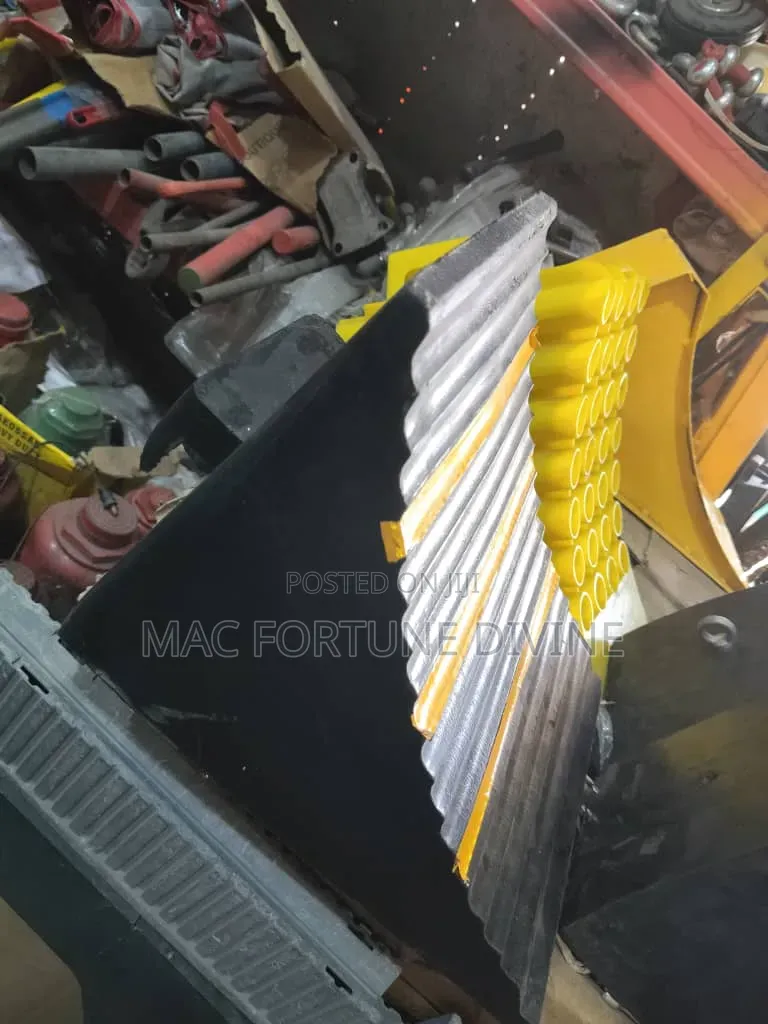 Heavy-duty Rubber Wheel Chock