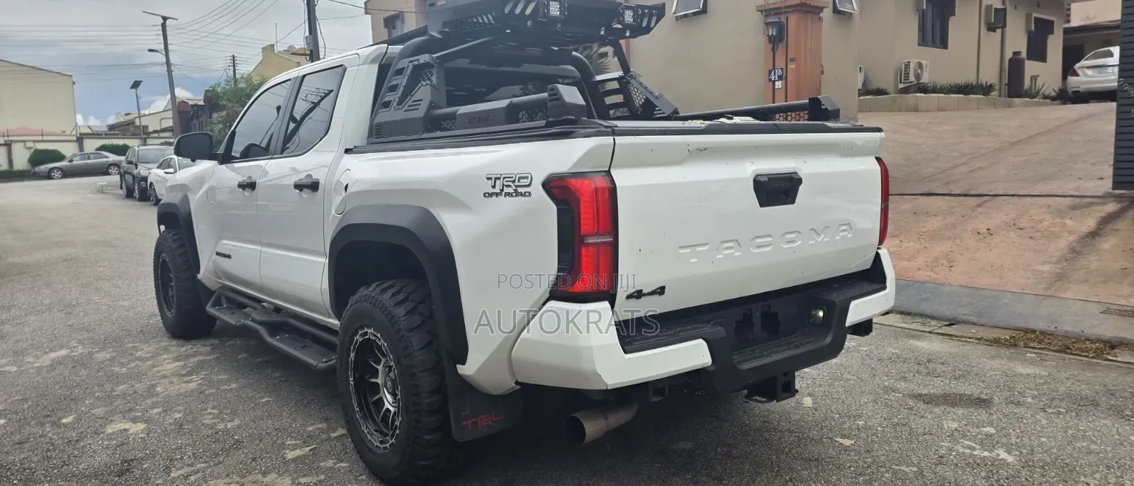 Toyota Tacoma 2024 White
