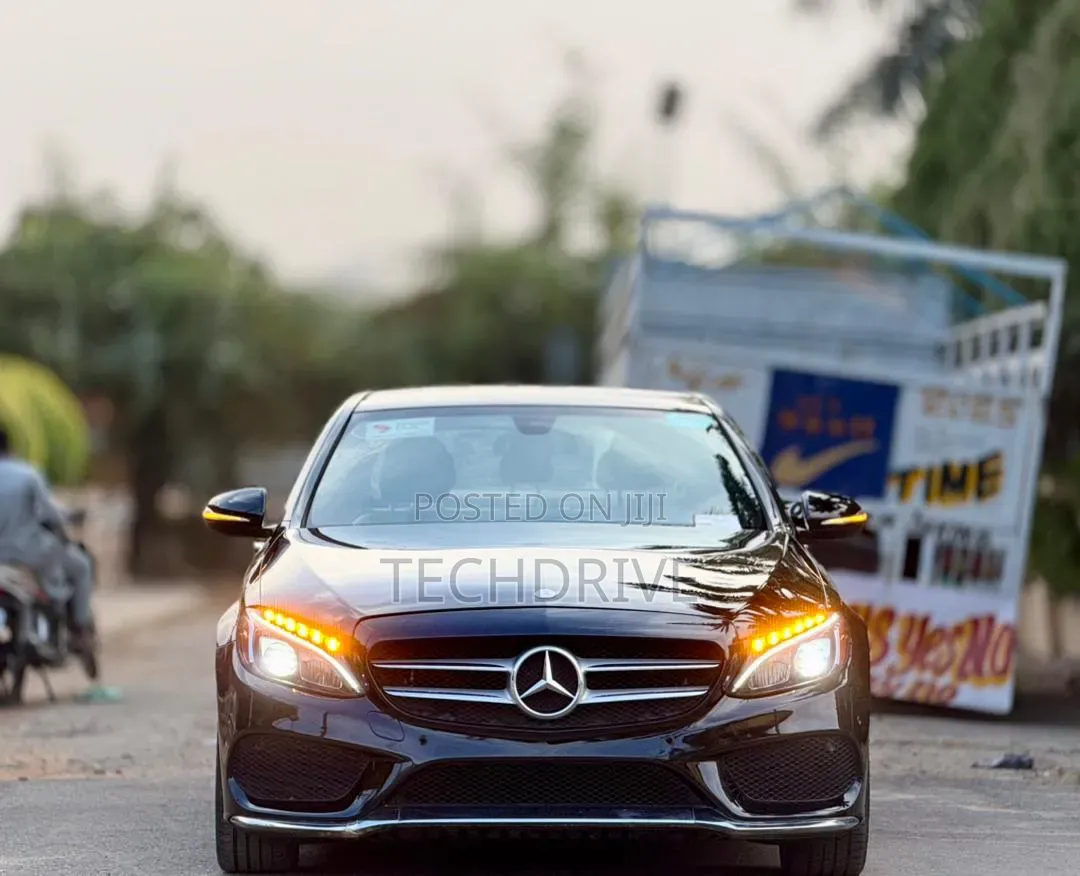 Mercedes-Benz C400 4Matic AWD Sedan (3.0L V6 7A) 2015 Black