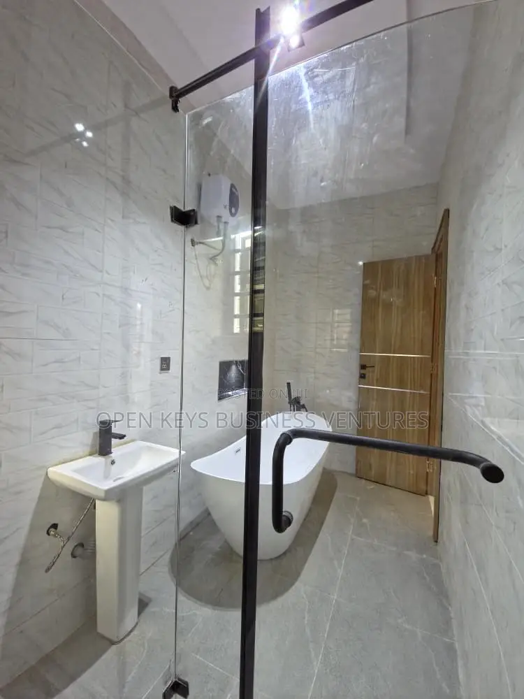 Furnished 4bdrm Duplex in Carlton Gate, Akobo for sale
