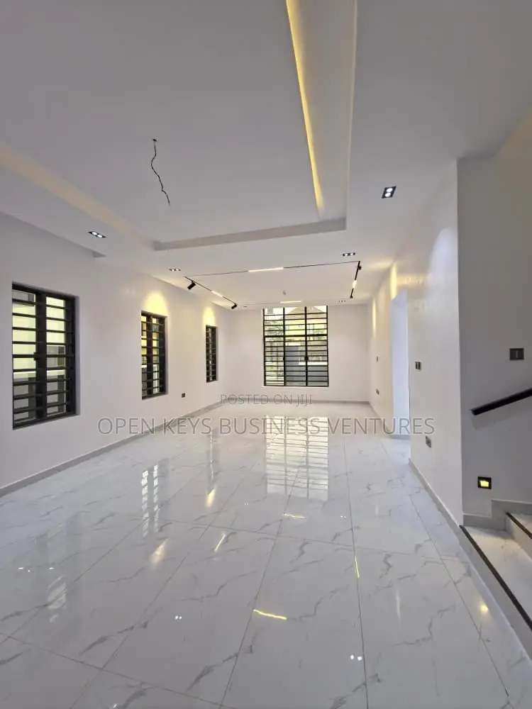 Furnished 4bdrm Duplex in Carlton Gate, Akobo for sale