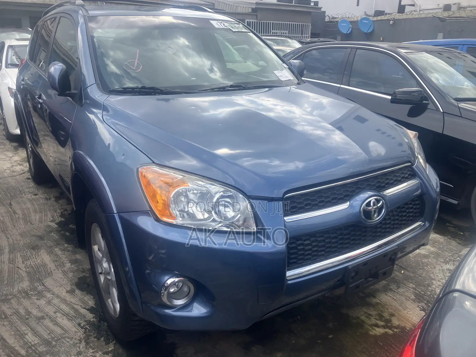 Toyota RAV4 Limited 2011 Blue