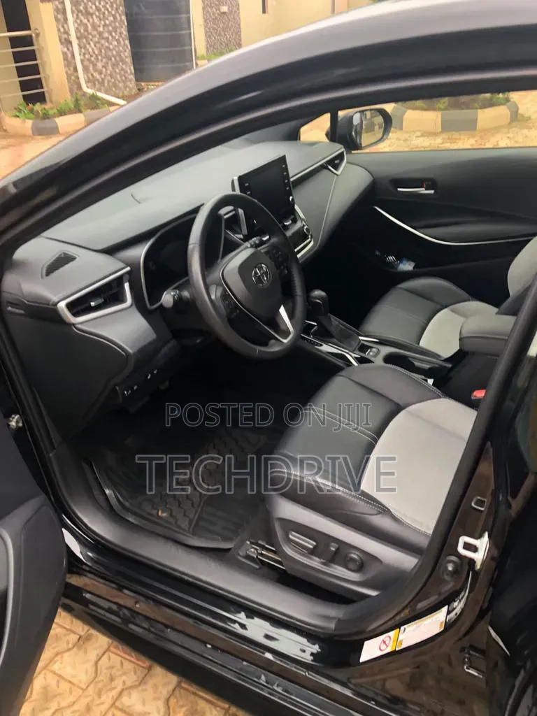 Toyota Corolla XSE (1.8L 4cyl 2A) 2019 Black