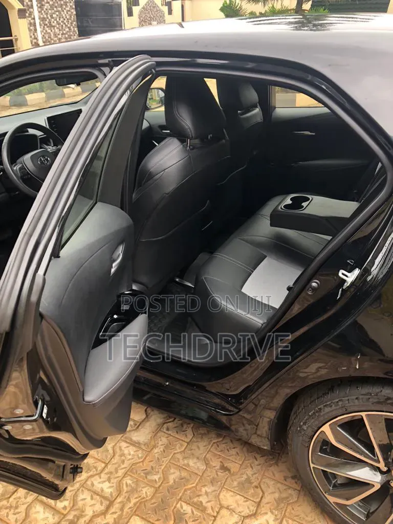 Toyota Corolla XSE (1.8L 4cyl 2A) 2019 Black