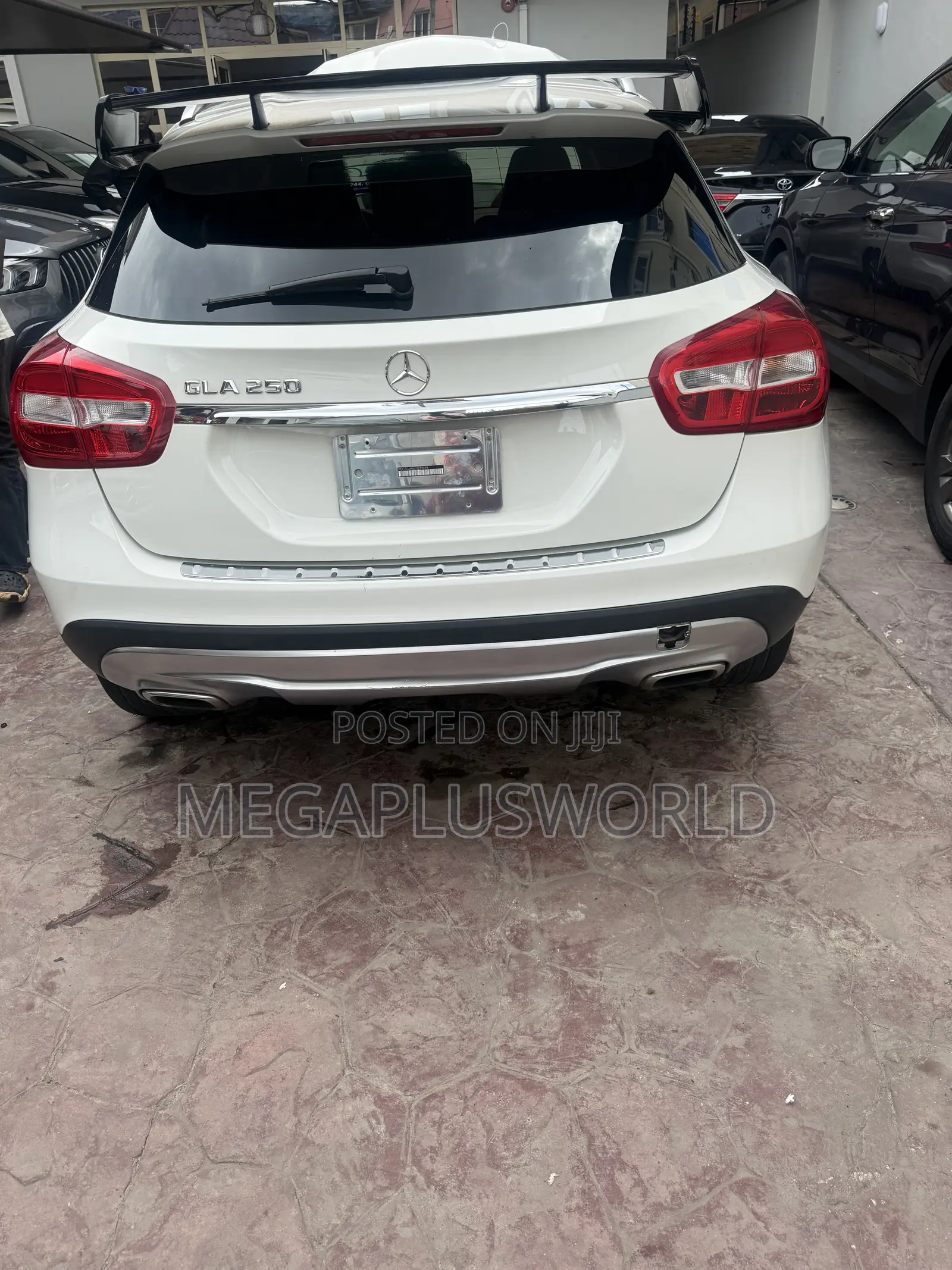 Mercedes-Benz GLA 250 2016 White