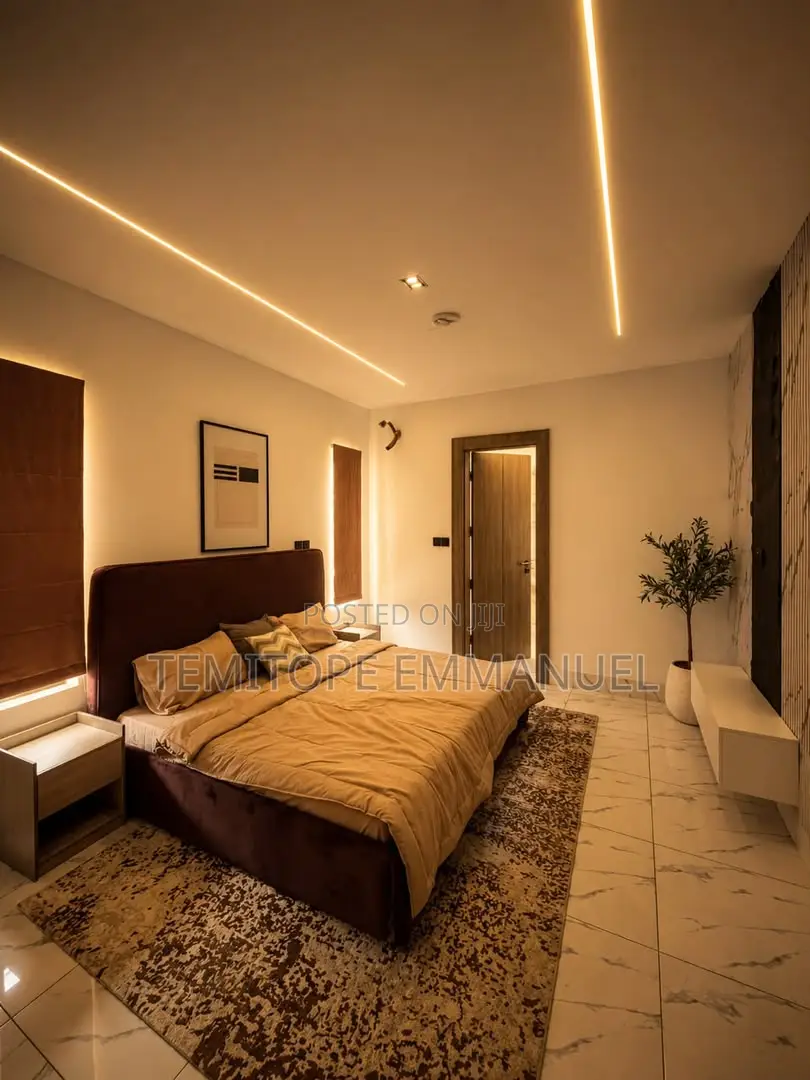 Furnished 2bdrm Apartment in Lekki Phase 1 for sale