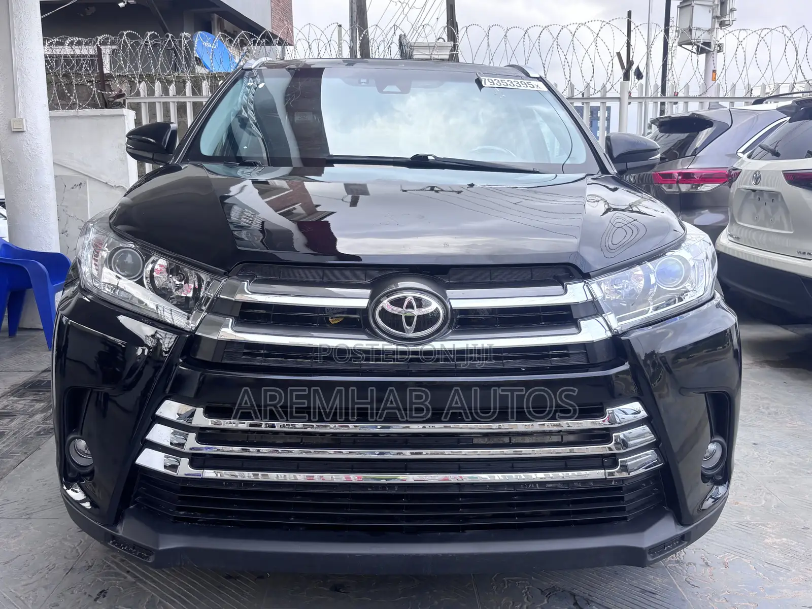 Toyota Highlander XLE 4x4 V6 (3.5L 6cyl 8A) 2018 Black