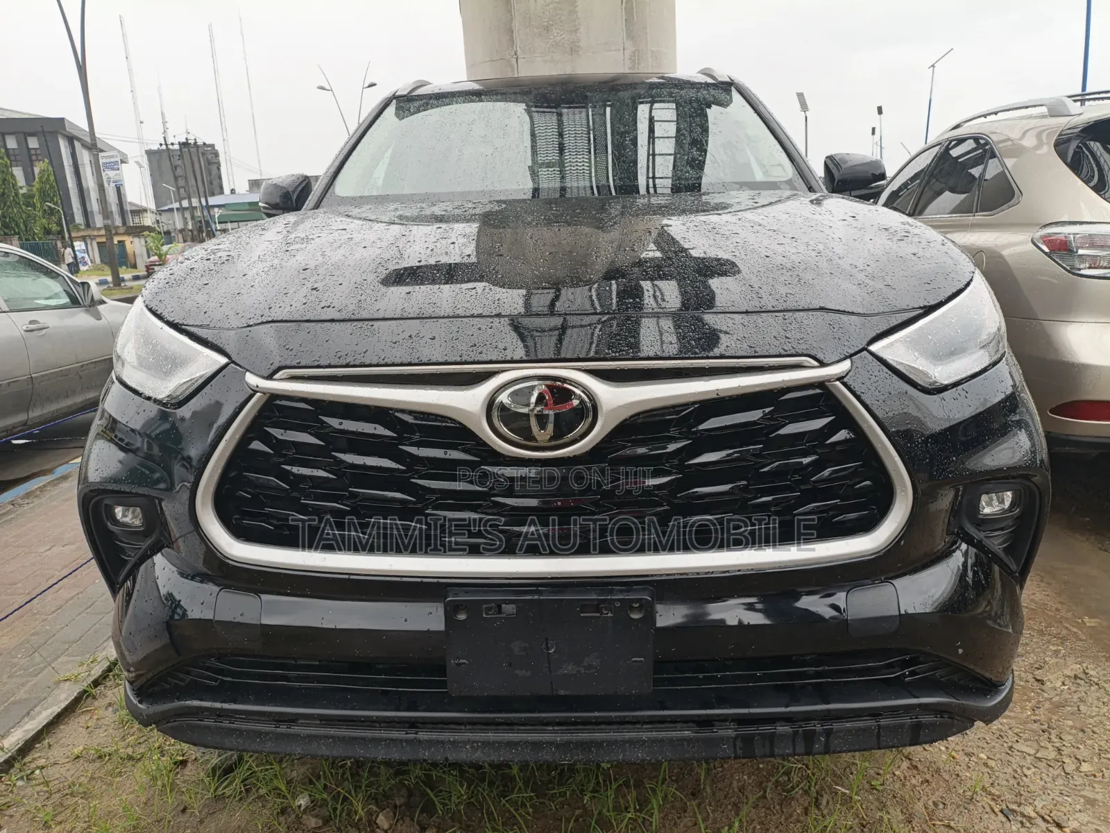 Toyota Highlander XLE 2022 Black