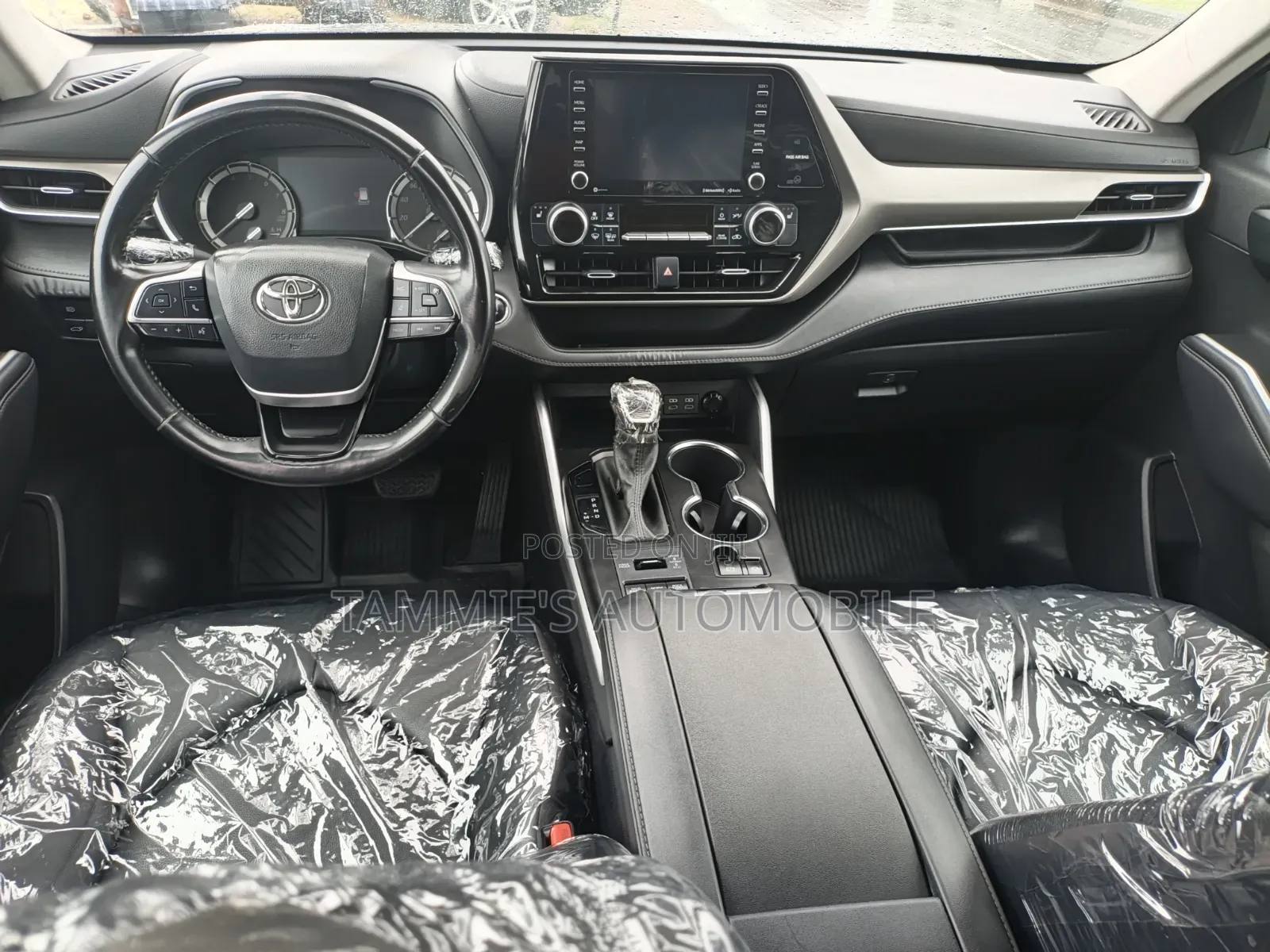 Toyota Highlander XLE 2022 Black