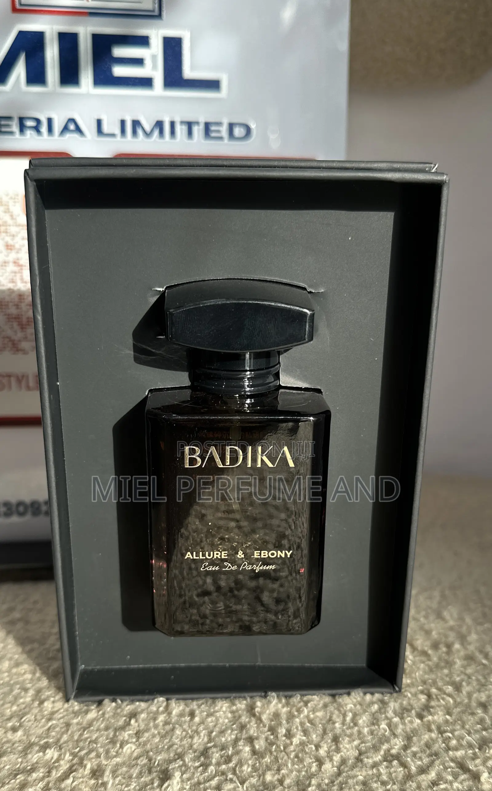 Badika Allure Ebony