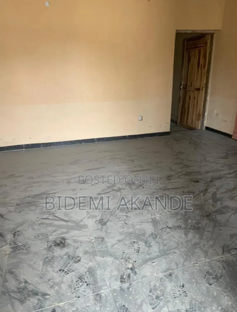 3bdrm Bungalow in Mowe, Obafemi-Owode for sale
