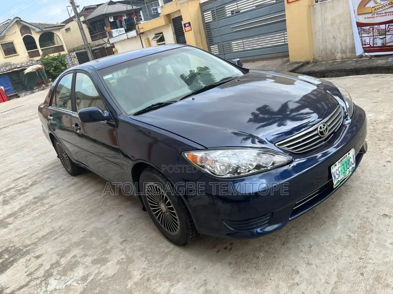 Toyota Camry 2005 Blue