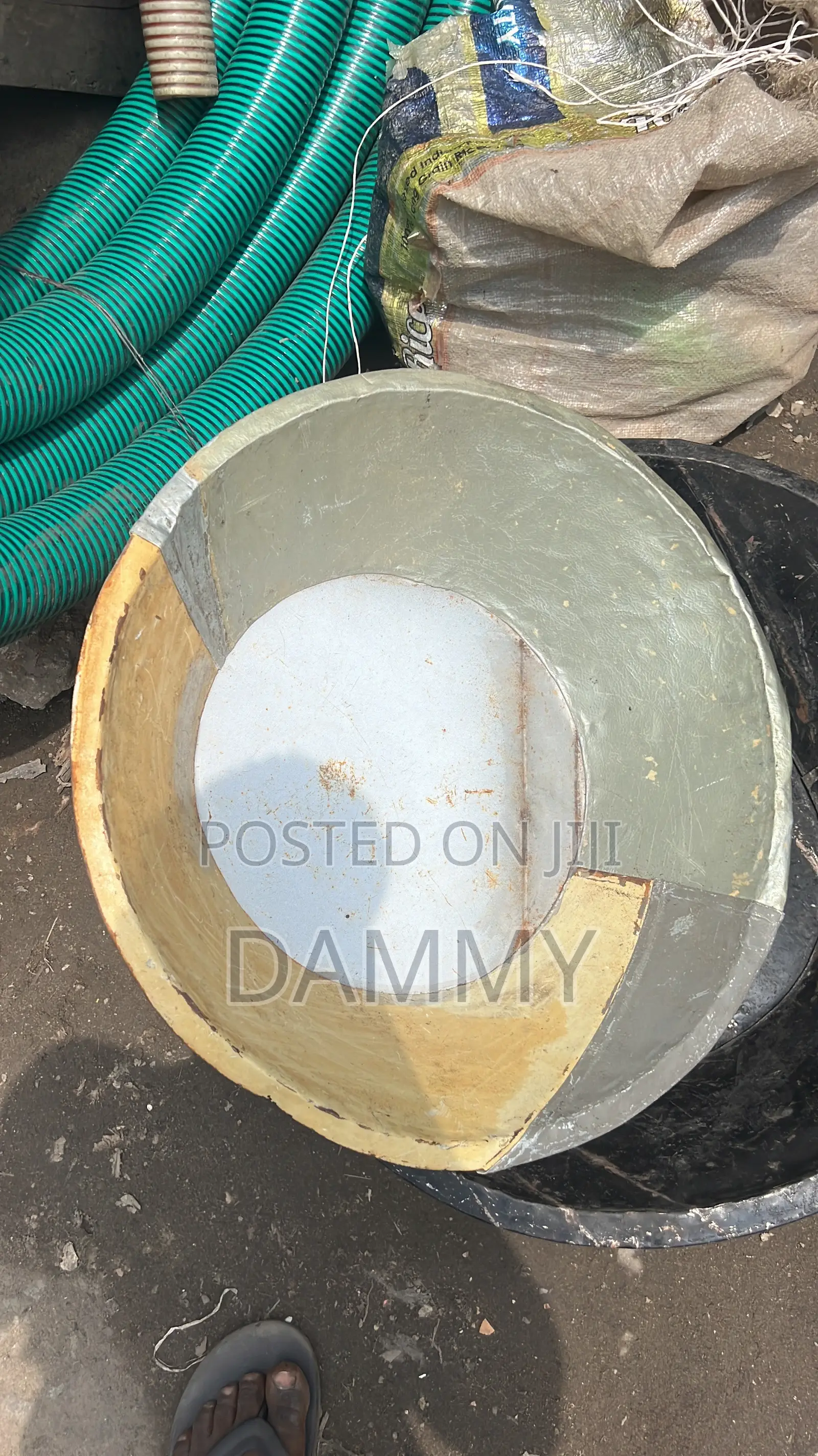 Galvanized Steel Head Pans Are Designed for Heavy-Duty