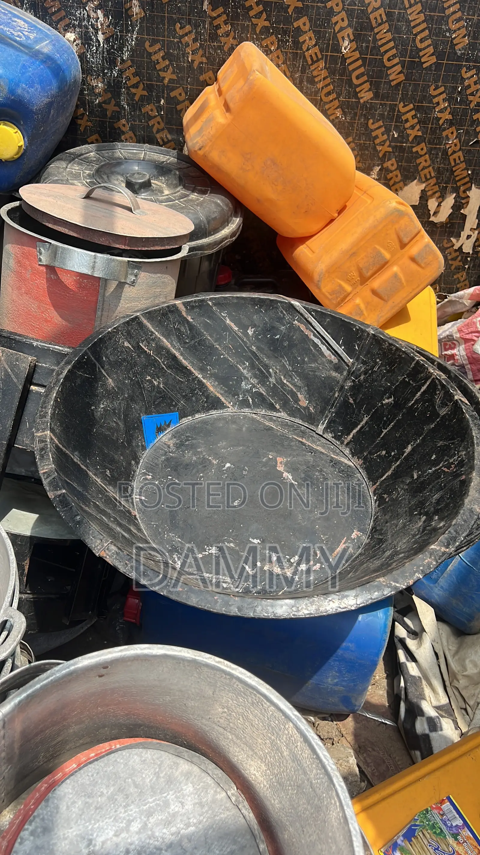Galvanized Steel Head Pans Are Designed for Heavy-Duty