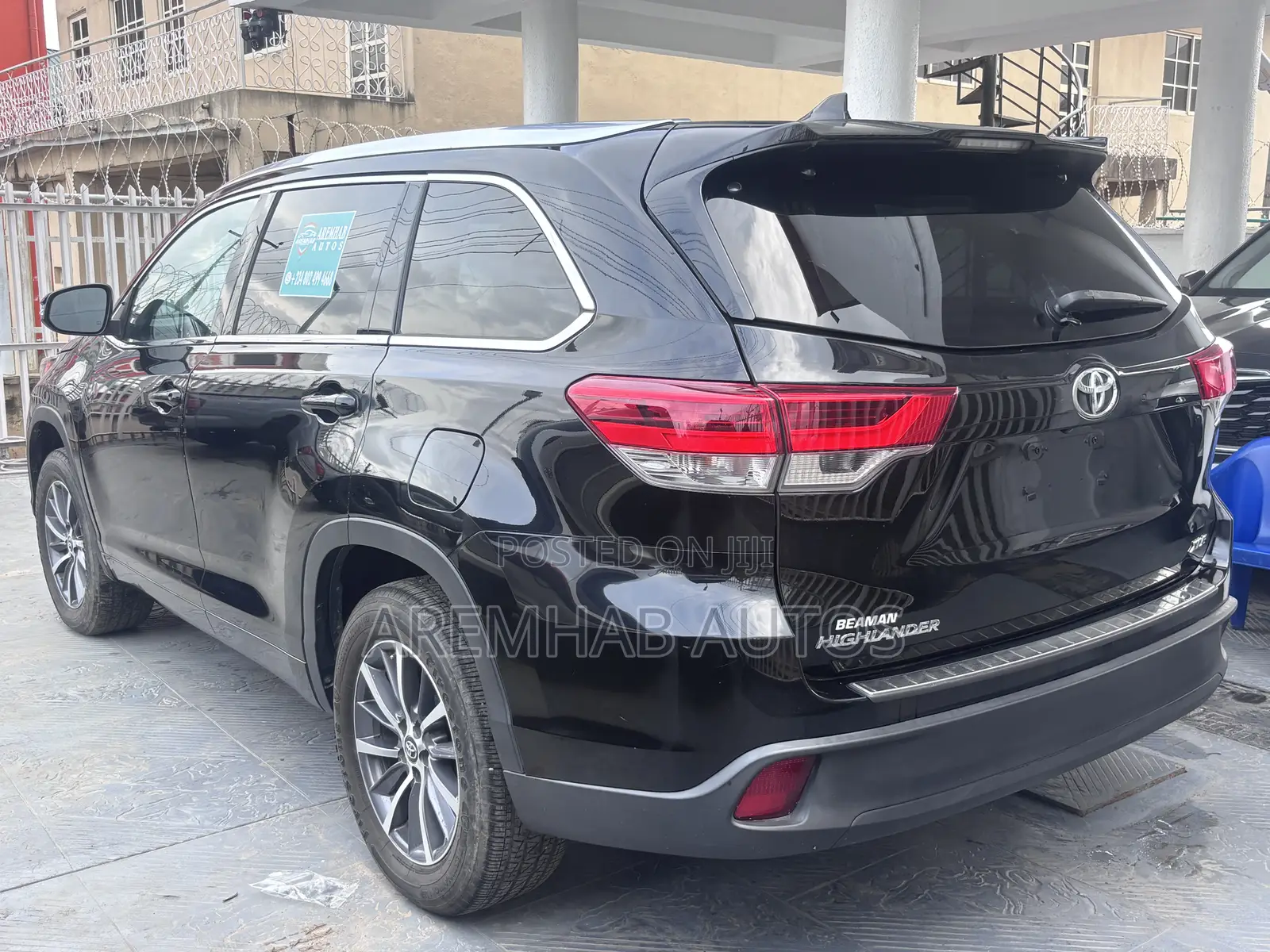 Toyota Highlander XLE 4x4 V6 (3.5L 6cyl 8A) 2018 Black