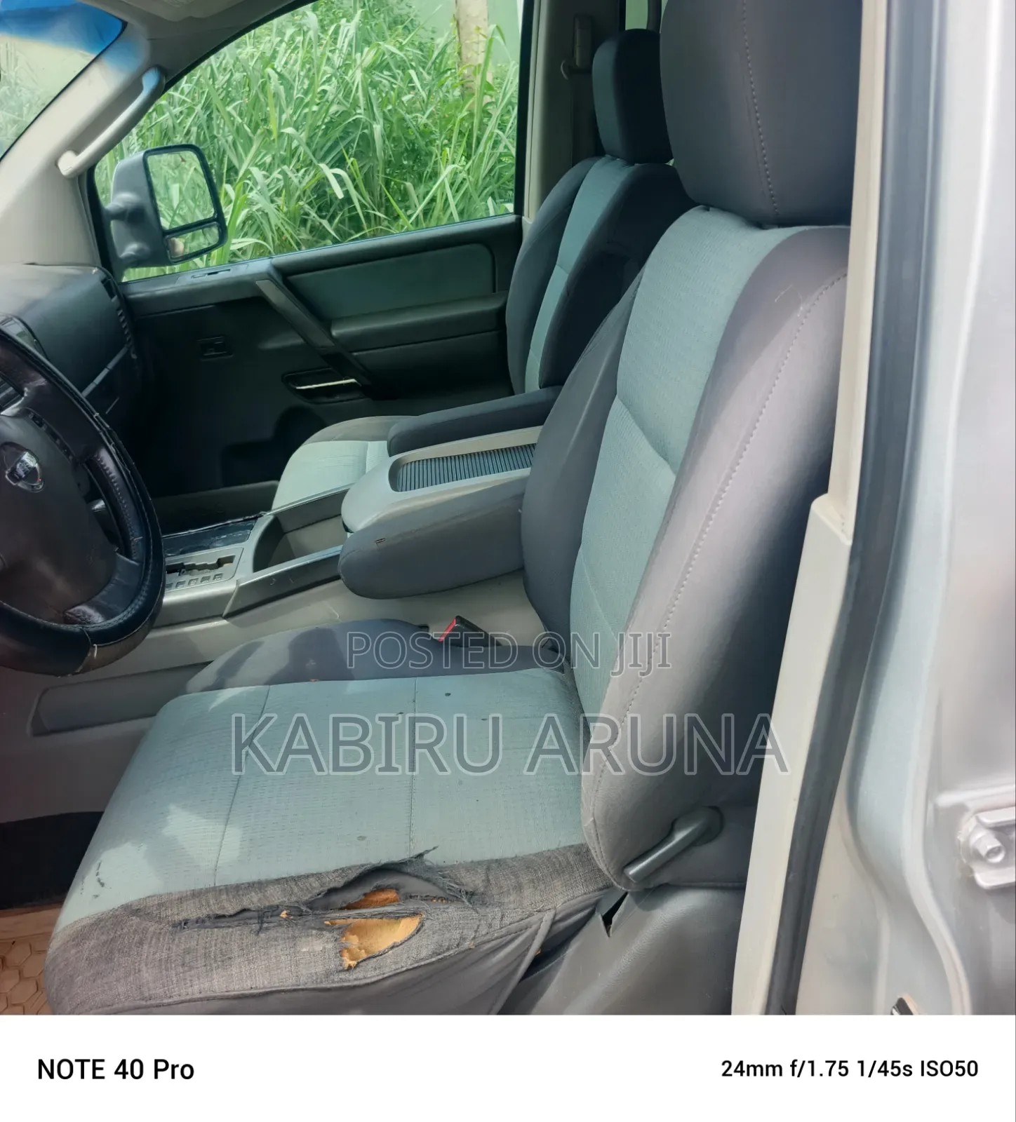 Nissan Titan 2010 Silver