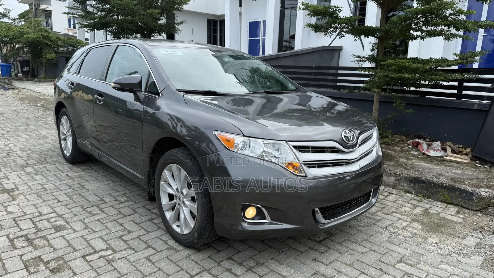 Toyota Venza LE 2013 Gray