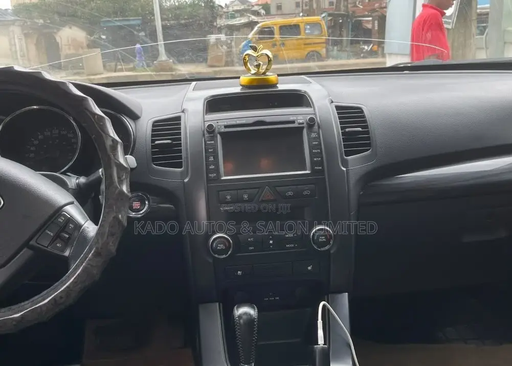Kia Sorento 2012 Gray