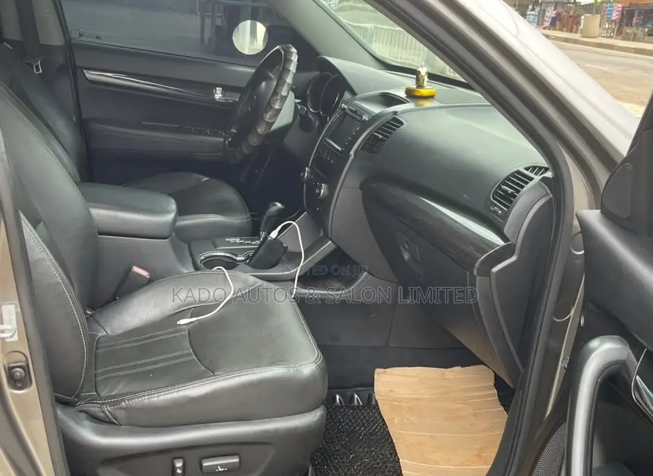 Kia Sorento 2012 Gray
