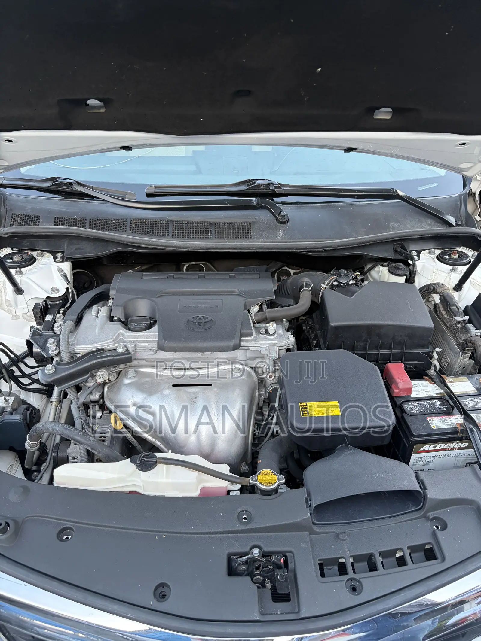 Toyota Camry LE 4dr Sedan (2.5L 4cyl 6A) 2014 White