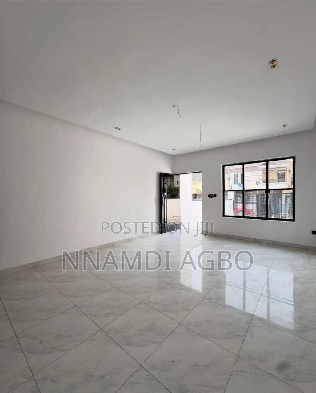 4bdrm Duplex in Chevron for rent