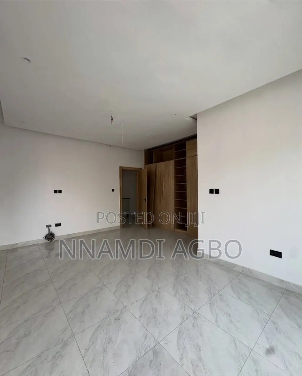 4bdrm Duplex in Chevron for rent