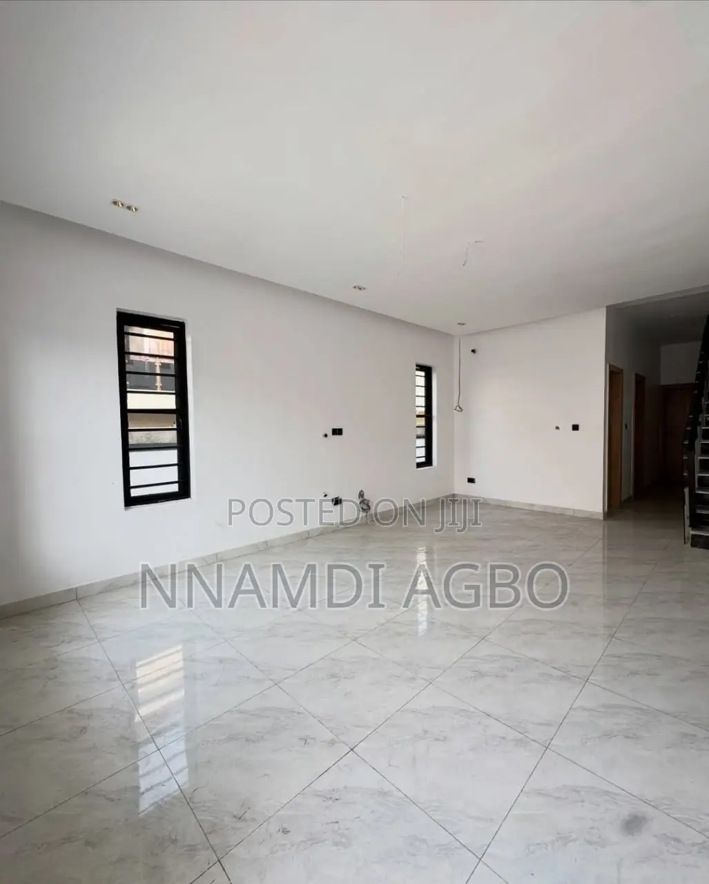 4bdrm Duplex in Chevron for rent