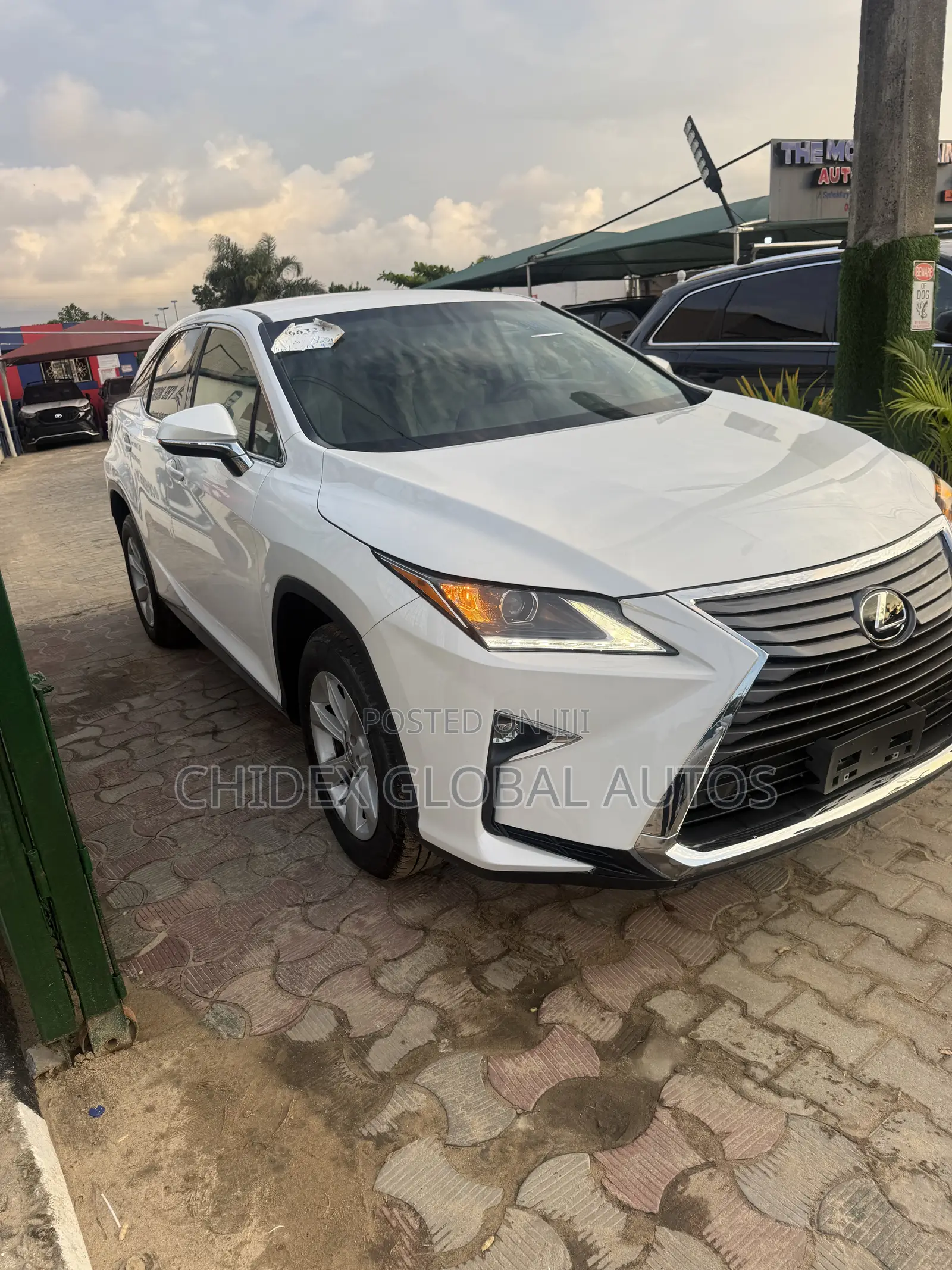 Lexus RX 350 FWD 2017 White