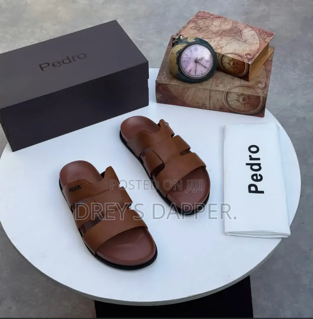 Pedro Comfortable Slide