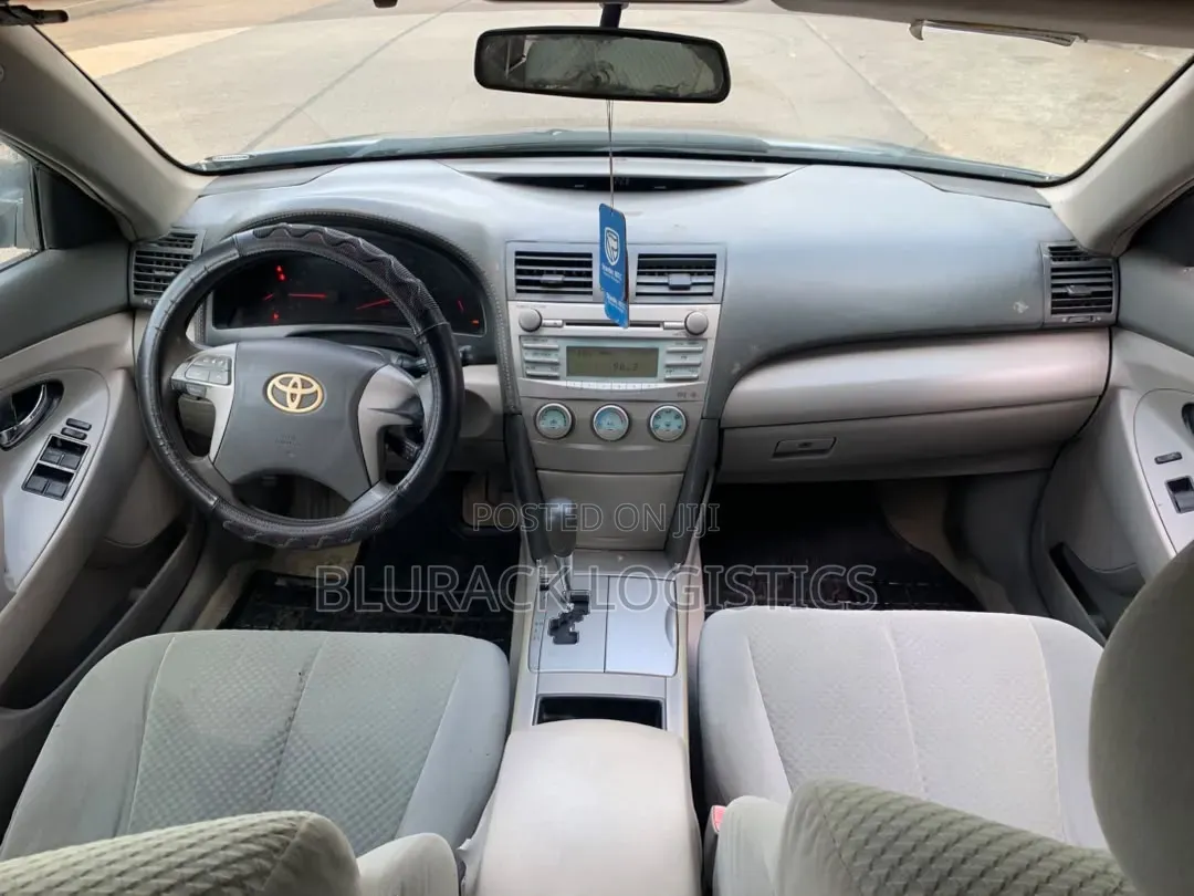 Toyota Camry LE 4dr Sedan (2.4L 4cyl 5A) 2008 Gray