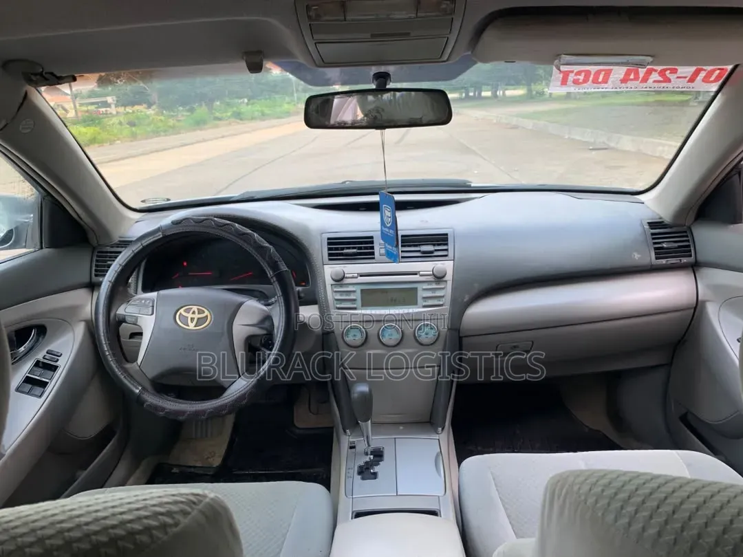 Toyota Camry LE 4dr Sedan (2.4L 4cyl 5A) 2008 Gray