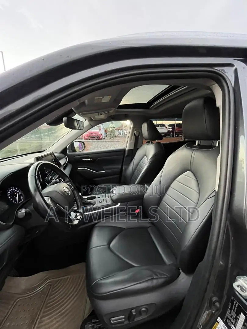 Toyota Highlander Limited AWD 2020 Gray
