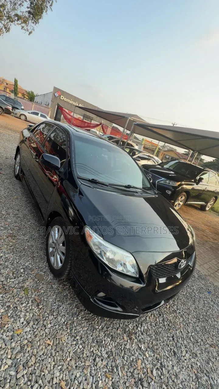 Toyota Corolla LE 4dr Sedan (1.8L 4cyl 4A) 2010 Black