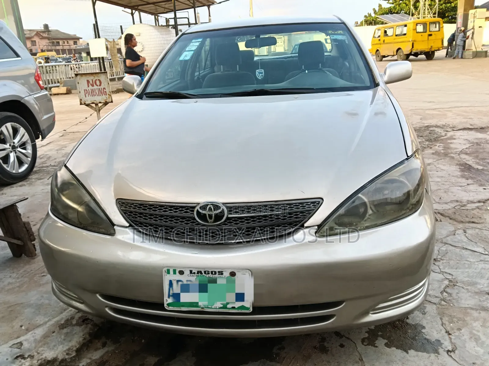 Toyota Camry 2004 Gold
