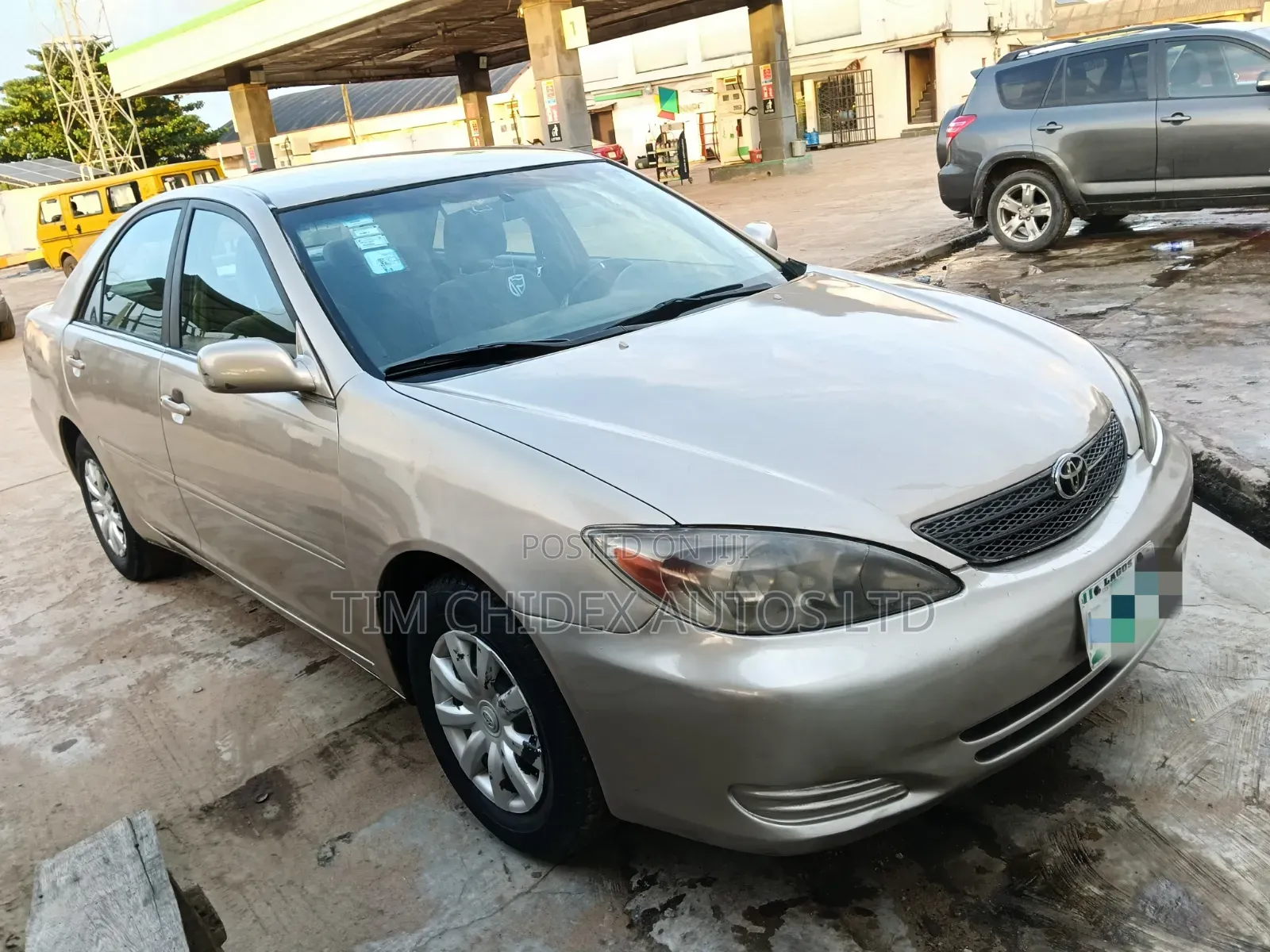 Toyota Camry 2004 Gold