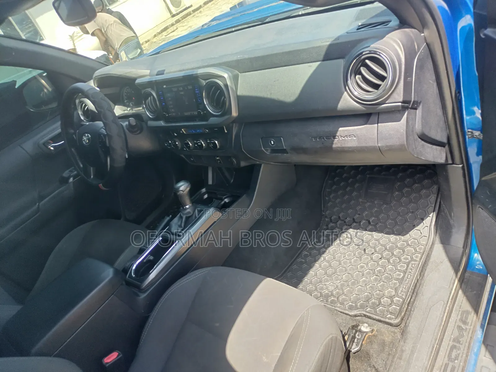Toyota Tacoma 2018 Blue