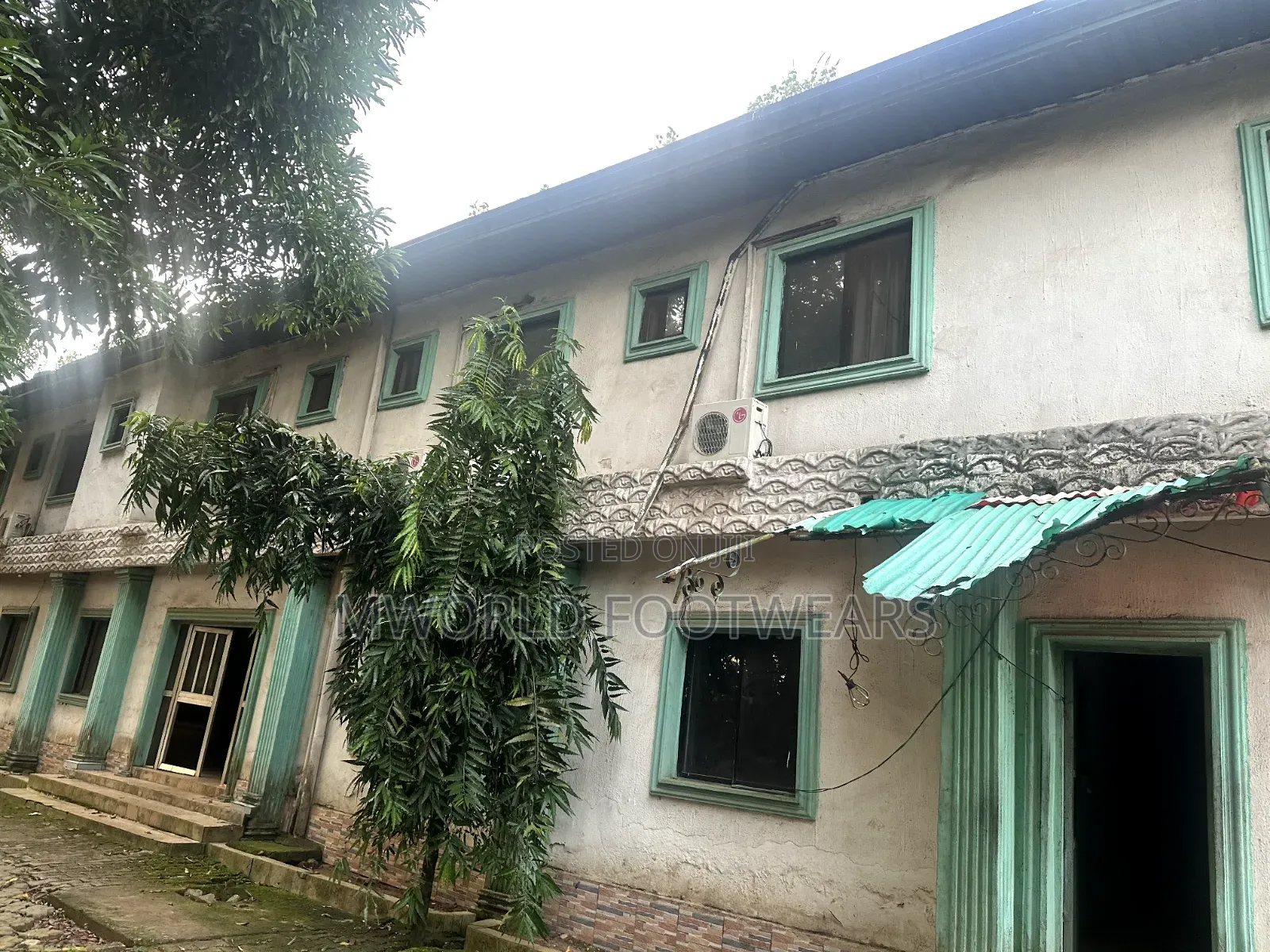 Furnished 20bdrm Chalet in Owerri for sale