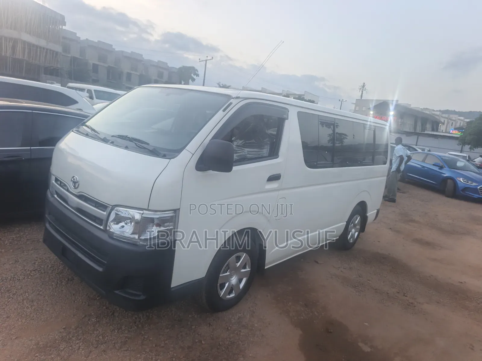 Toyota HiAce 2013 White