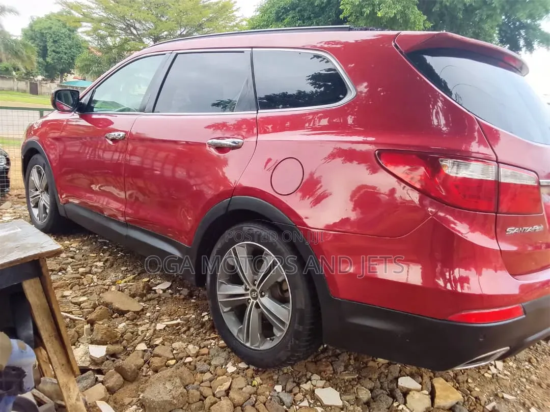Hyundai Santa Fe 2014 Red