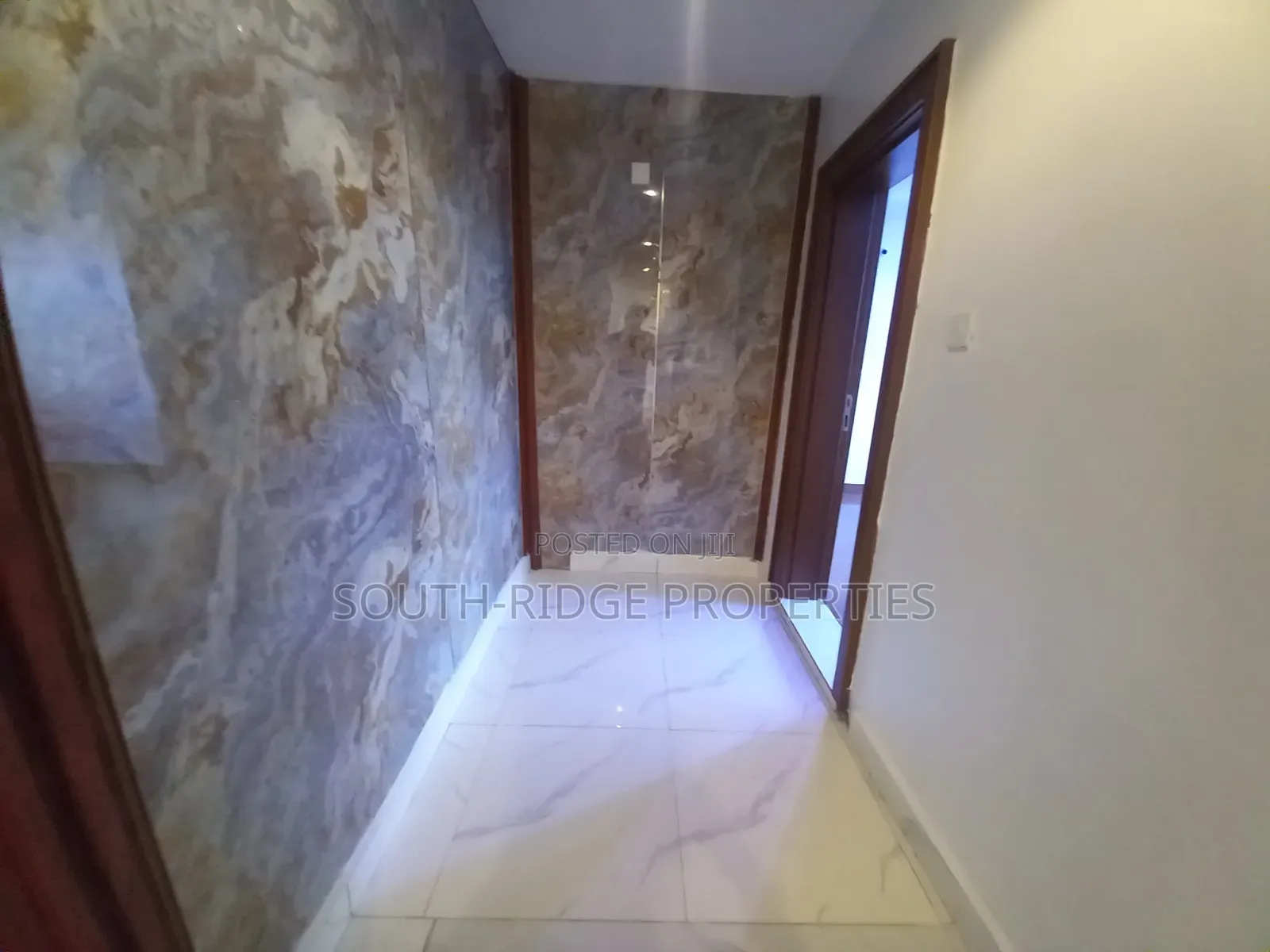2bdrm Penthouse in Wuse 2 for rent