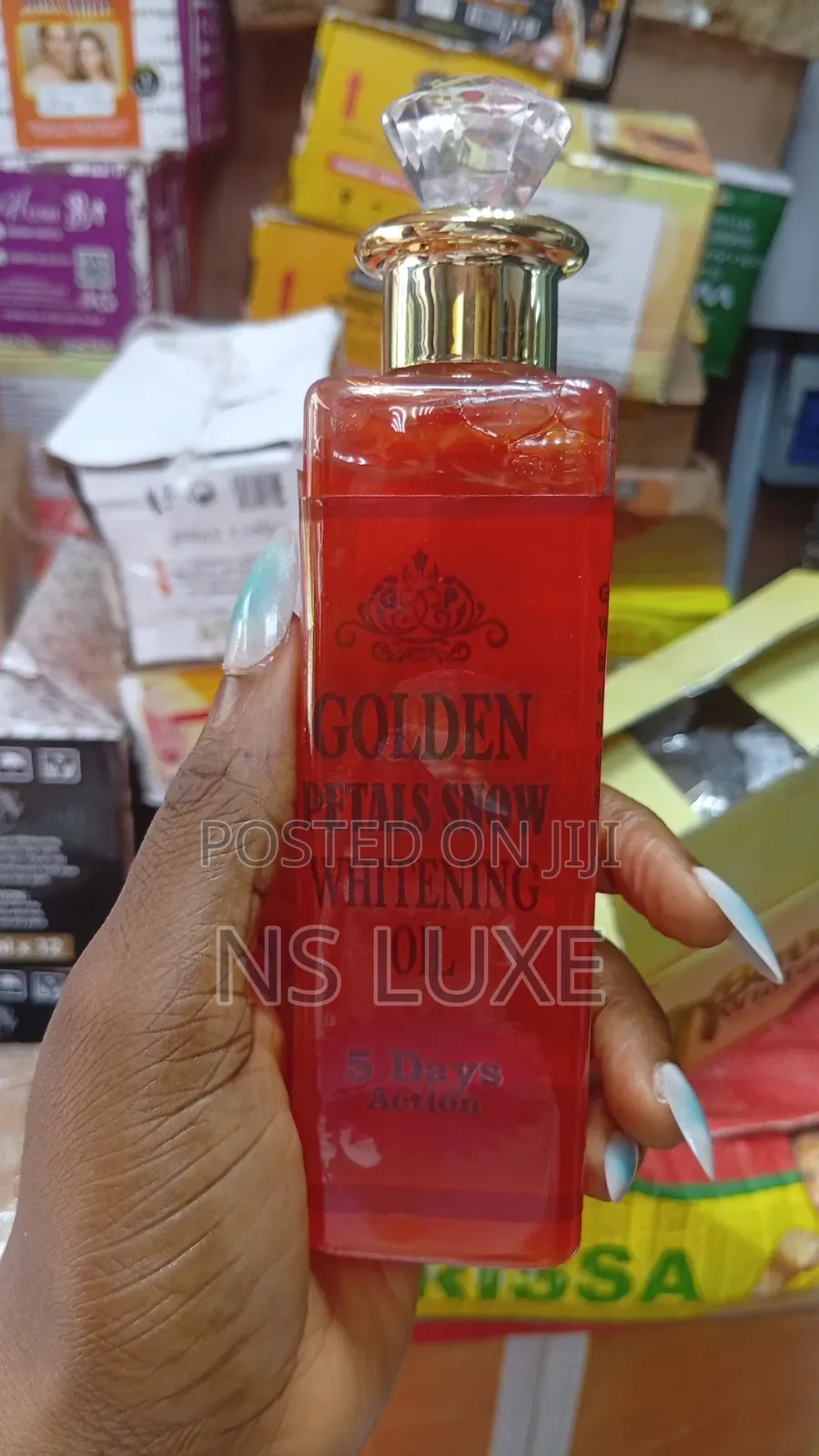 Golden Petals Whitening Oil