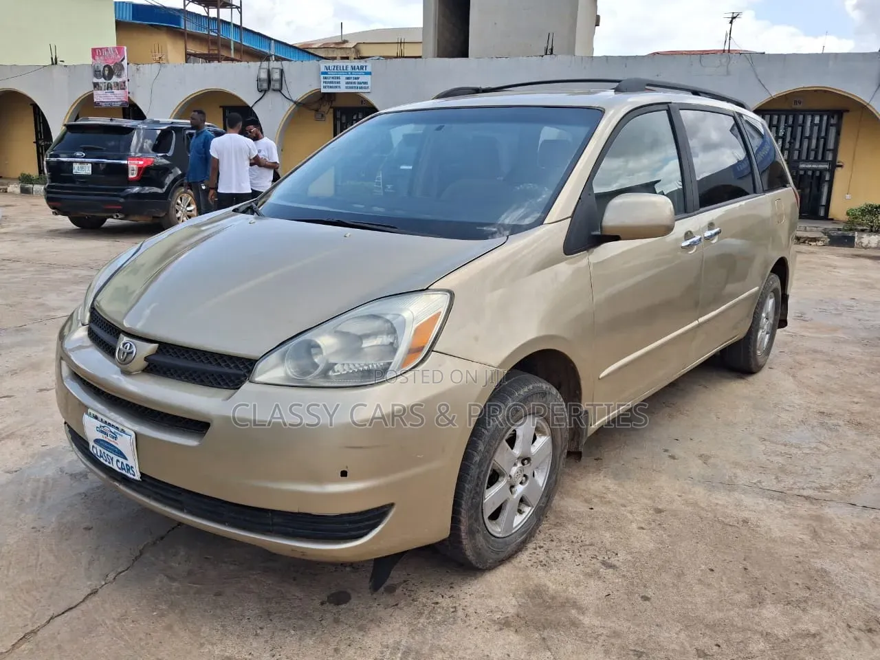 Toyota Sienna 2005 Gold