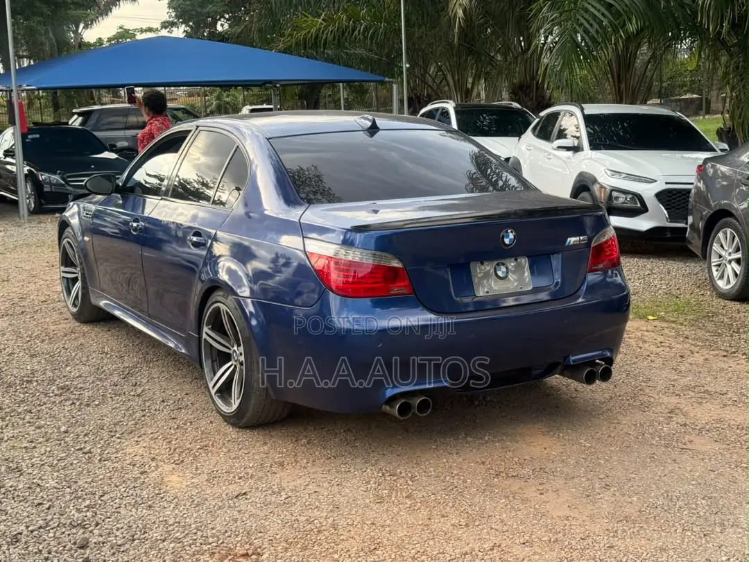 BMW M5 SMG 2008 Blue