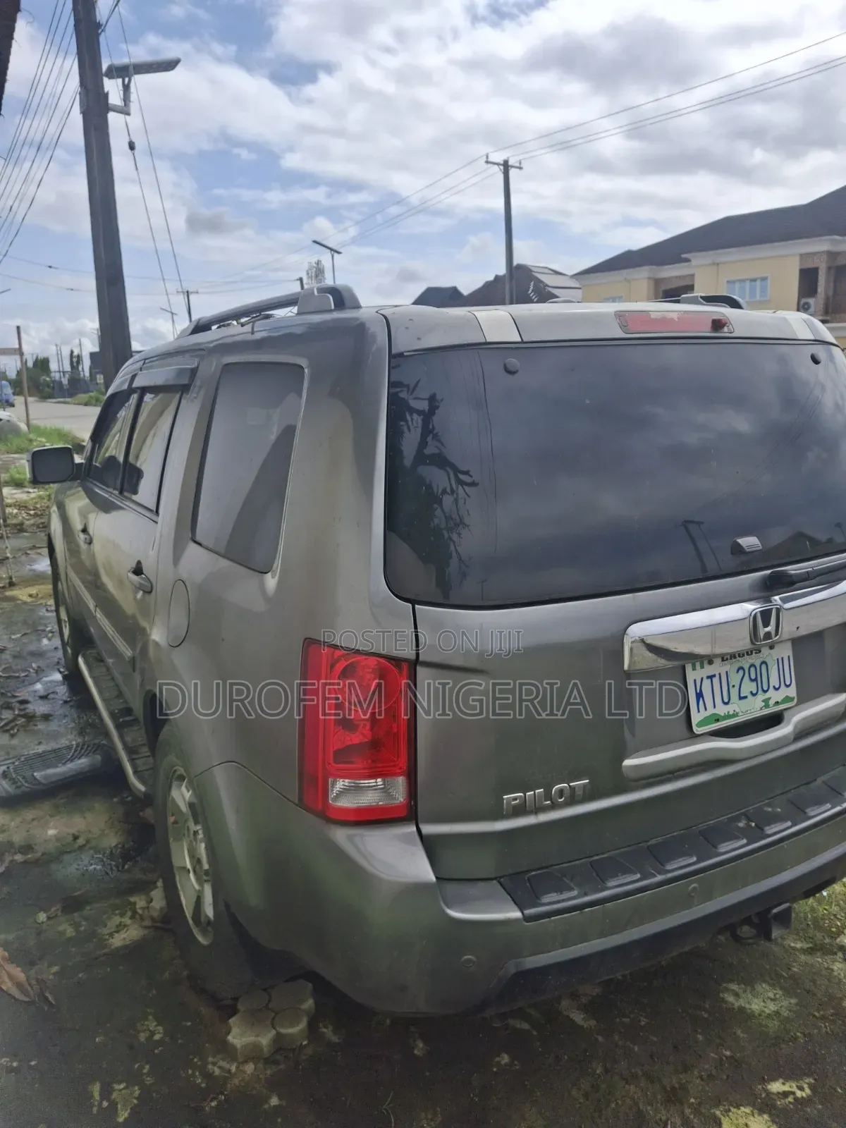 Honda Pilot Touring w/RES/Navi 4WD (3.5L 6cyl 5A) 2010 Gray