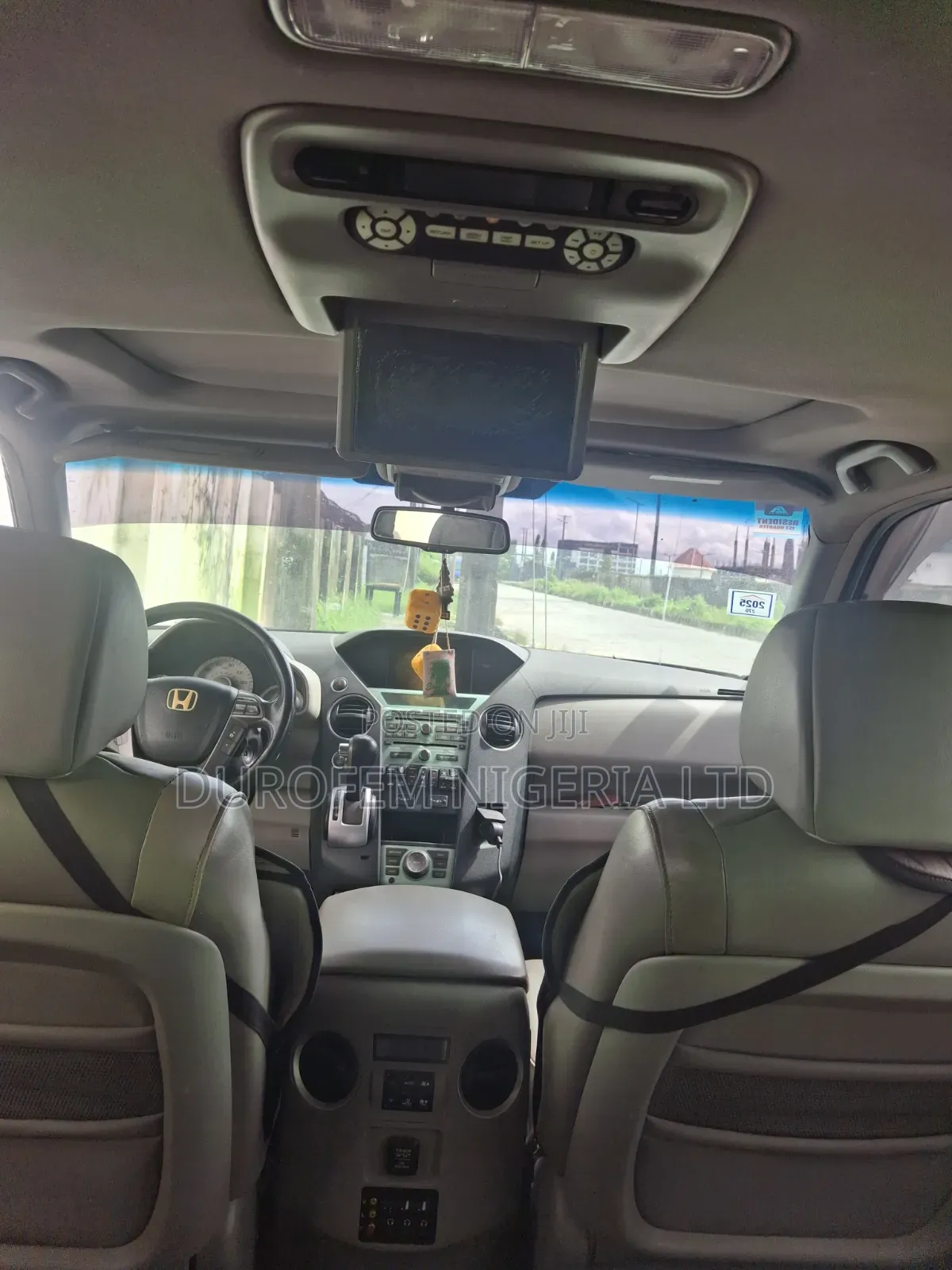 Honda Pilot Touring w/RES/Navi 4WD (3.5L 6cyl 5A) 2010 Gray